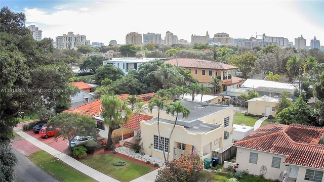 4250 SW 10th St, Miami, FL 33134