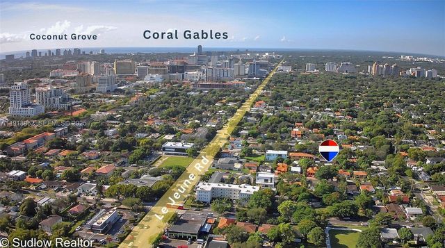 4250 SW 10th St, Miami, FL 33134