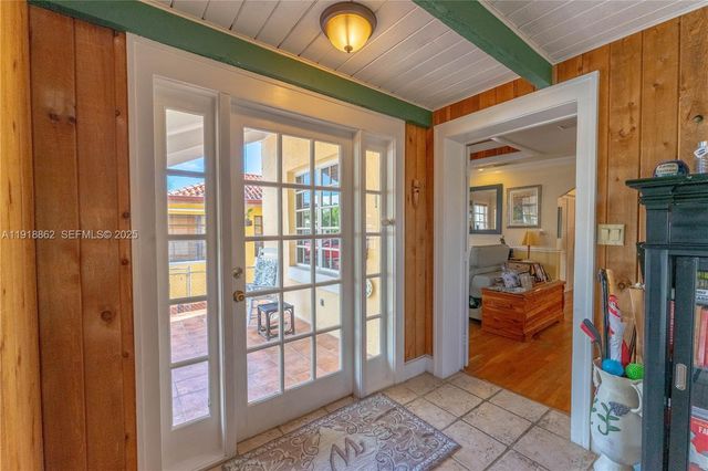 4250 SW 10th St, Miami, FL 33134