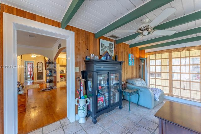 4250 SW 10th St, Miami, FL 33134