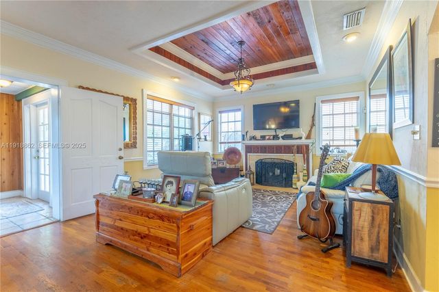 4250 SW 10th St, Miami, FL 33134