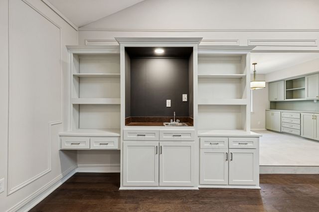 7160 Blackwood Drive, Dallas, TX 75231