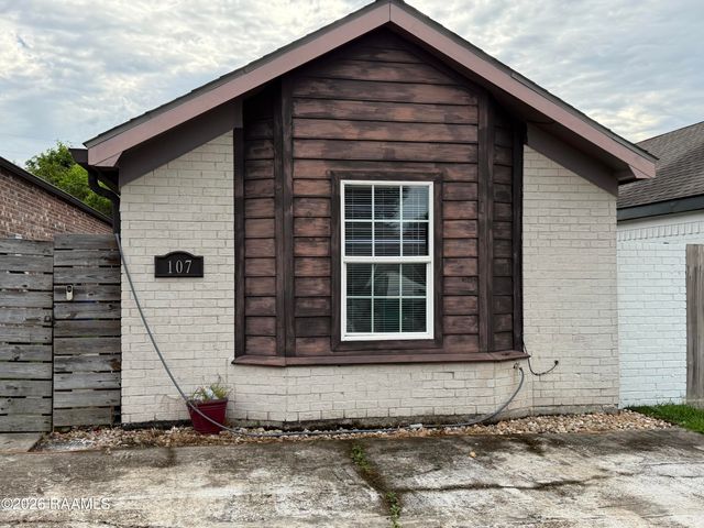107 Cane Field Street, Youngsville, LA 70592