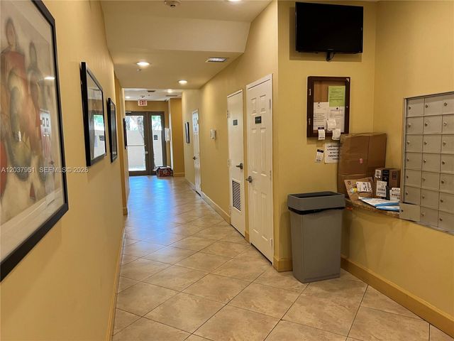 2630 SW 28th St 14, Miami, FL 33133