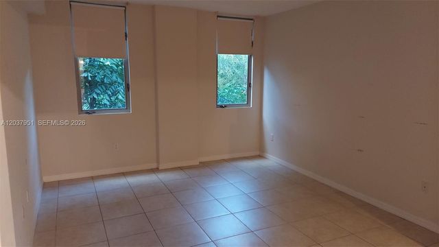 2630 SW 28th St 14, Miami, FL 33133