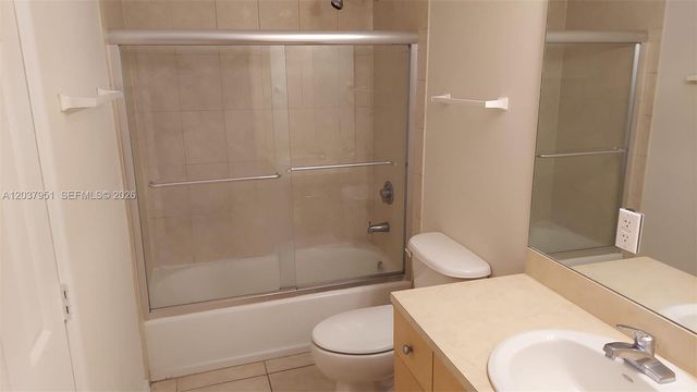 2630 SW 28th St 14, Miami, FL 33133