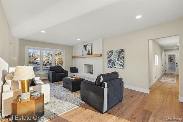 3472 Winchester Road, West Bloomfield, MI 48322