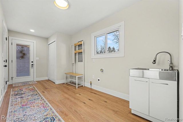 3472 Winchester Road, West Bloomfield, MI 48322