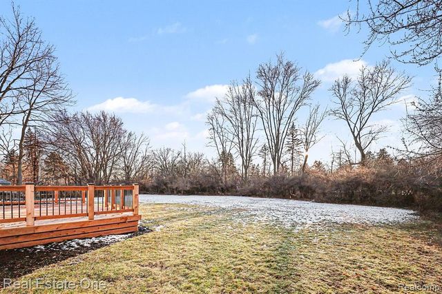 3472 Winchester Road, West Bloomfield, MI 48322