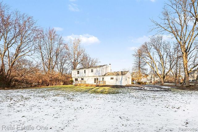 3472 Winchester Road, West Bloomfield, MI 48322