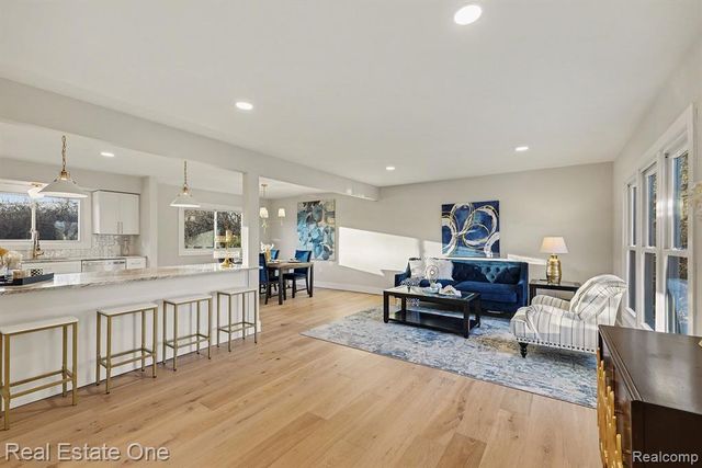 3472 Winchester Road, West Bloomfield, MI 48322