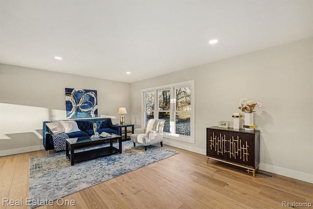 3472 Winchester Road, West Bloomfield, MI 48322