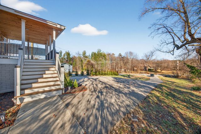 5900 Dodson Branch Rd, Cookeville, TN 38501