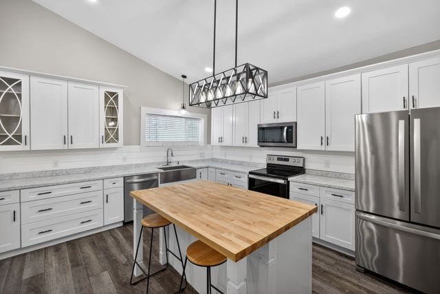 5900 Dodson Branch Rd, Cookeville, TN 38501