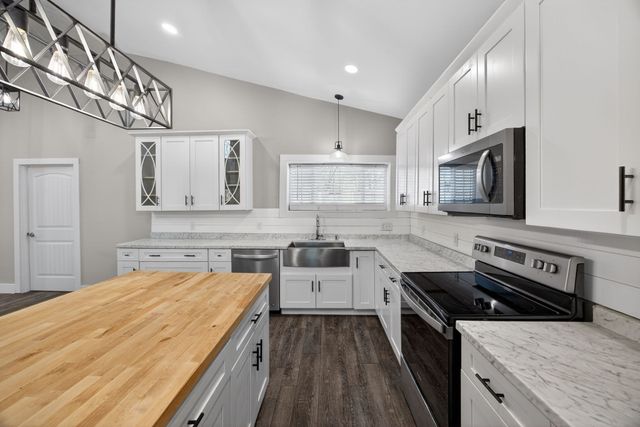 5900 Dodson Branch Rd, Cookeville, TN 38501