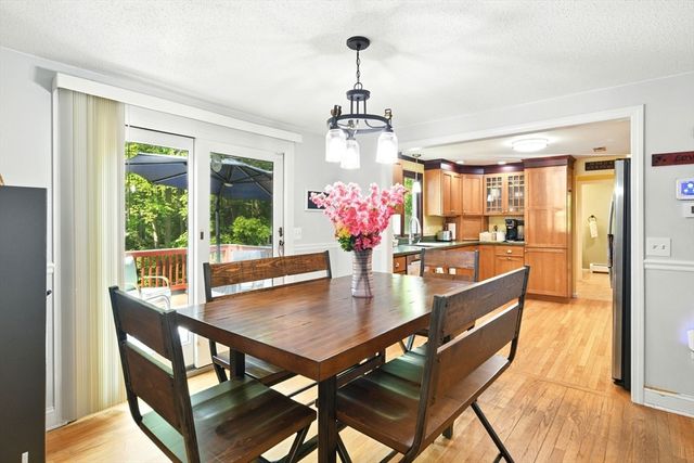 171 White Fox Road, Agawam, MA 01030