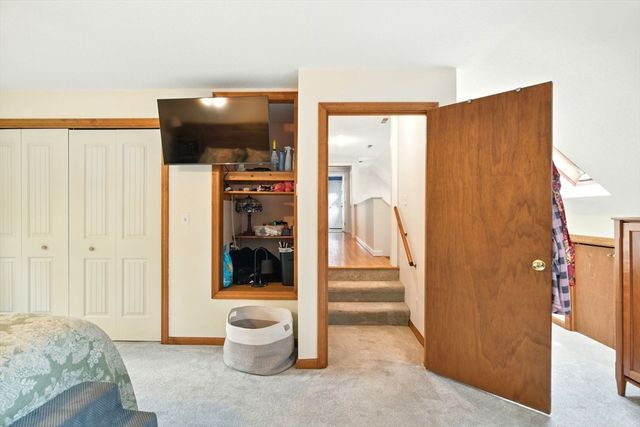 171 White Fox Road, Agawam, MA 01030