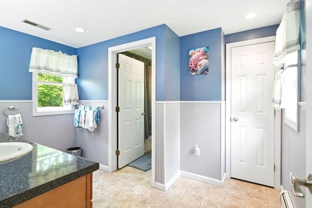 171 White Fox Road, Agawam, MA 01030