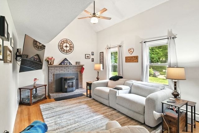 171 White Fox Road, Agawam, MA 01030