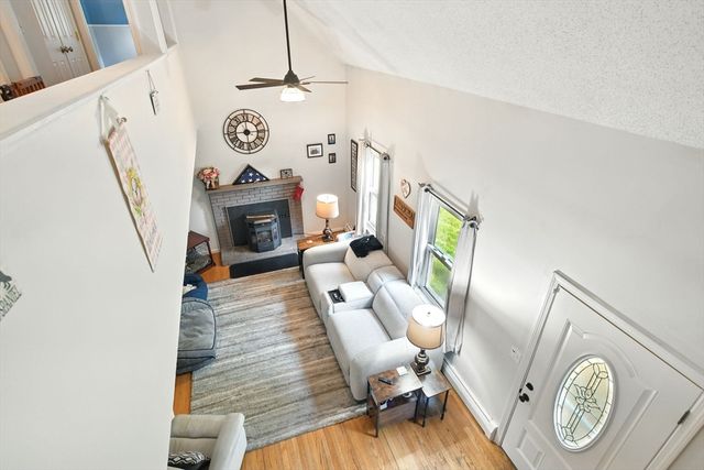 171 White Fox Road, Agawam, MA 01030