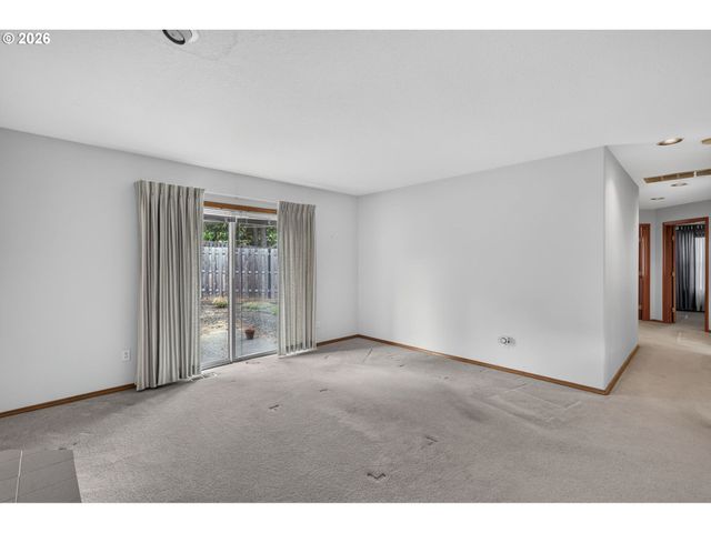 14674 Se STERLING Ct, Clackamas, OR 97015