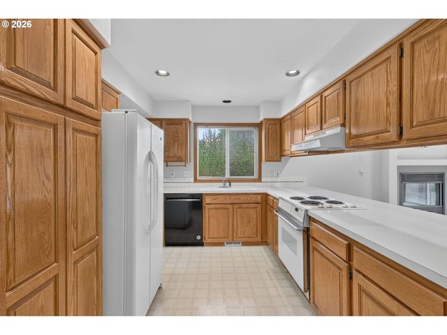 14674 Se STERLING Ct, Clackamas, OR 97015