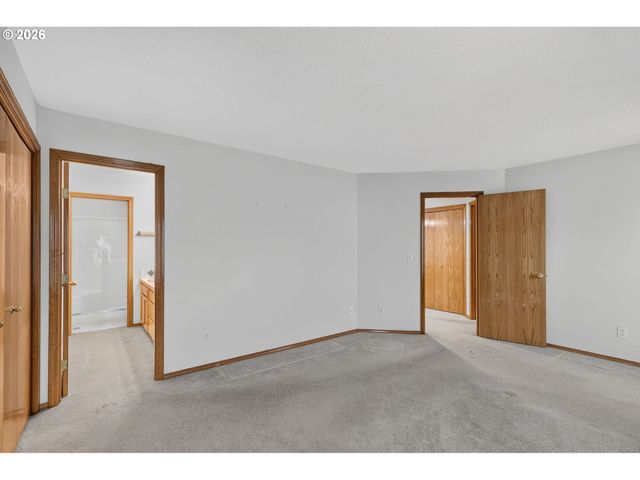 14674 Se STERLING Ct, Clackamas, OR 97015