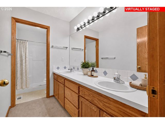 14674 Se STERLING Ct, Clackamas, OR 97015