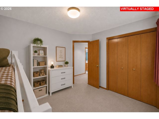 14674 Se STERLING Ct, Clackamas, OR 97015