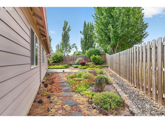 14674 Se STERLING Ct, Clackamas, OR 97015