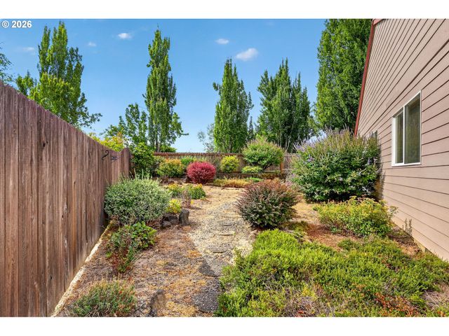 14674 Se STERLING Ct, Clackamas, OR 97015