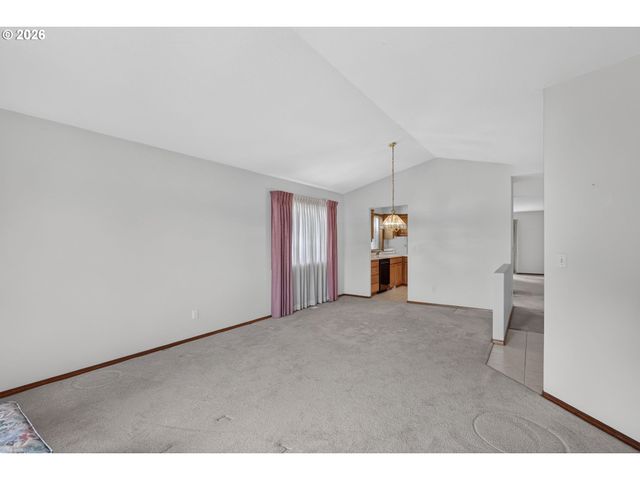 14674 Se STERLING Ct, Clackamas, OR 97015