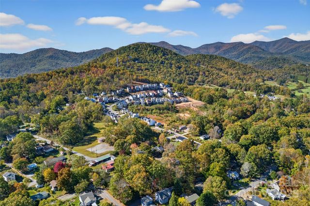 411 Hiawassee Avenue 2, Black Mountain, NC 28711