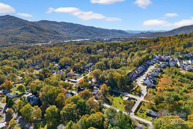 411 Hiawassee Avenue 2, Black Mountain, NC 28711
