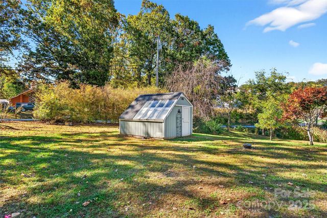 411 Hiawassee Avenue 2, Black Mountain, NC 28711