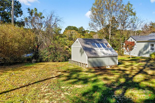 411 Hiawassee Avenue 2, Black Mountain, NC 28711