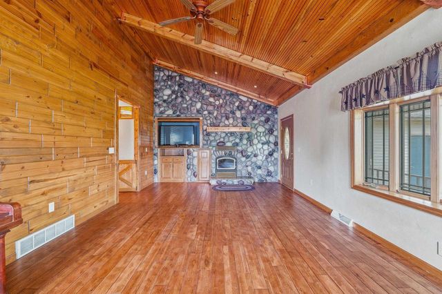 N9630 N COOP ROAD, Appleton, WI 54915
