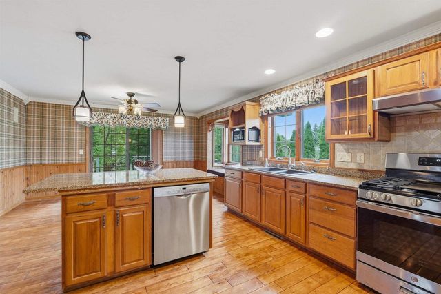 N9630 N COOP ROAD, Appleton, WI 54915