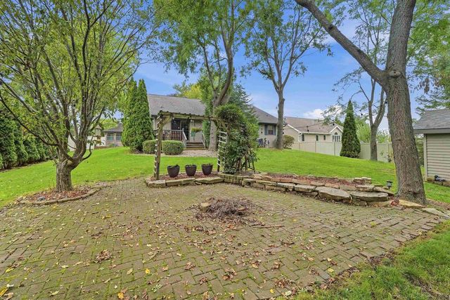 N9630 N COOP ROAD, Appleton, WI 54915