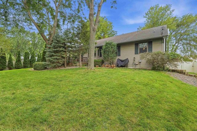 N9630 N COOP ROAD, Appleton, WI 54915