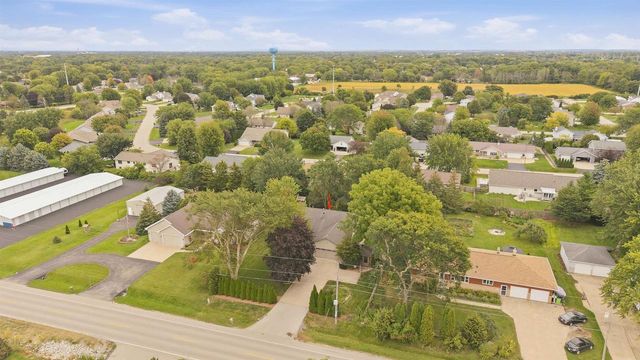 N9630 N COOP ROAD, Appleton, WI 54915