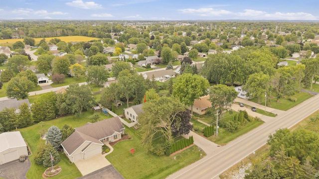 N9630 N COOP ROAD, Appleton, WI 54915