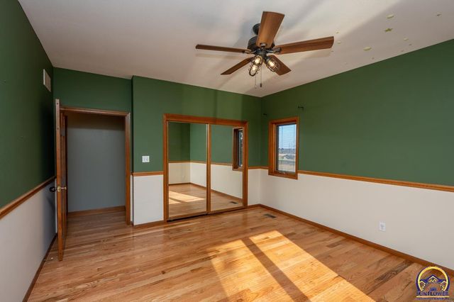 8200 SW 37th ST, Topeka, KS 66614