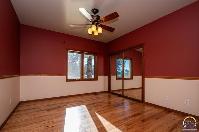 8200 SW 37th ST, Topeka, KS 66614