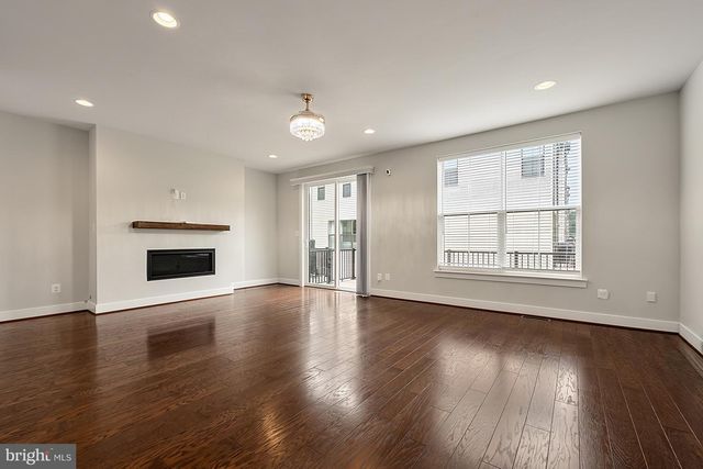 6230 ALMERICO PL, Alexandria, VA 22312