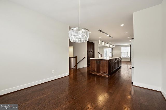 6230 ALMERICO PL, Alexandria, VA 22312