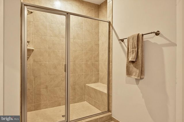 6230 ALMERICO PL, Alexandria, VA 22312