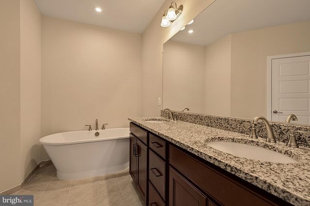 6230 ALMERICO PL, Alexandria, VA 22312