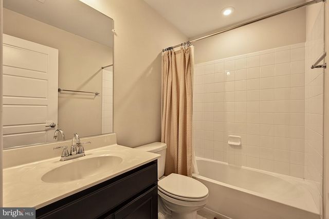 6230 ALMERICO PL, Alexandria, VA 22312