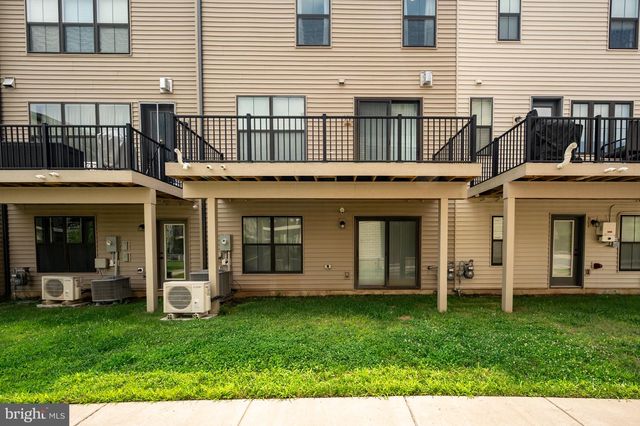 6230 ALMERICO PL, Alexandria, VA 22312